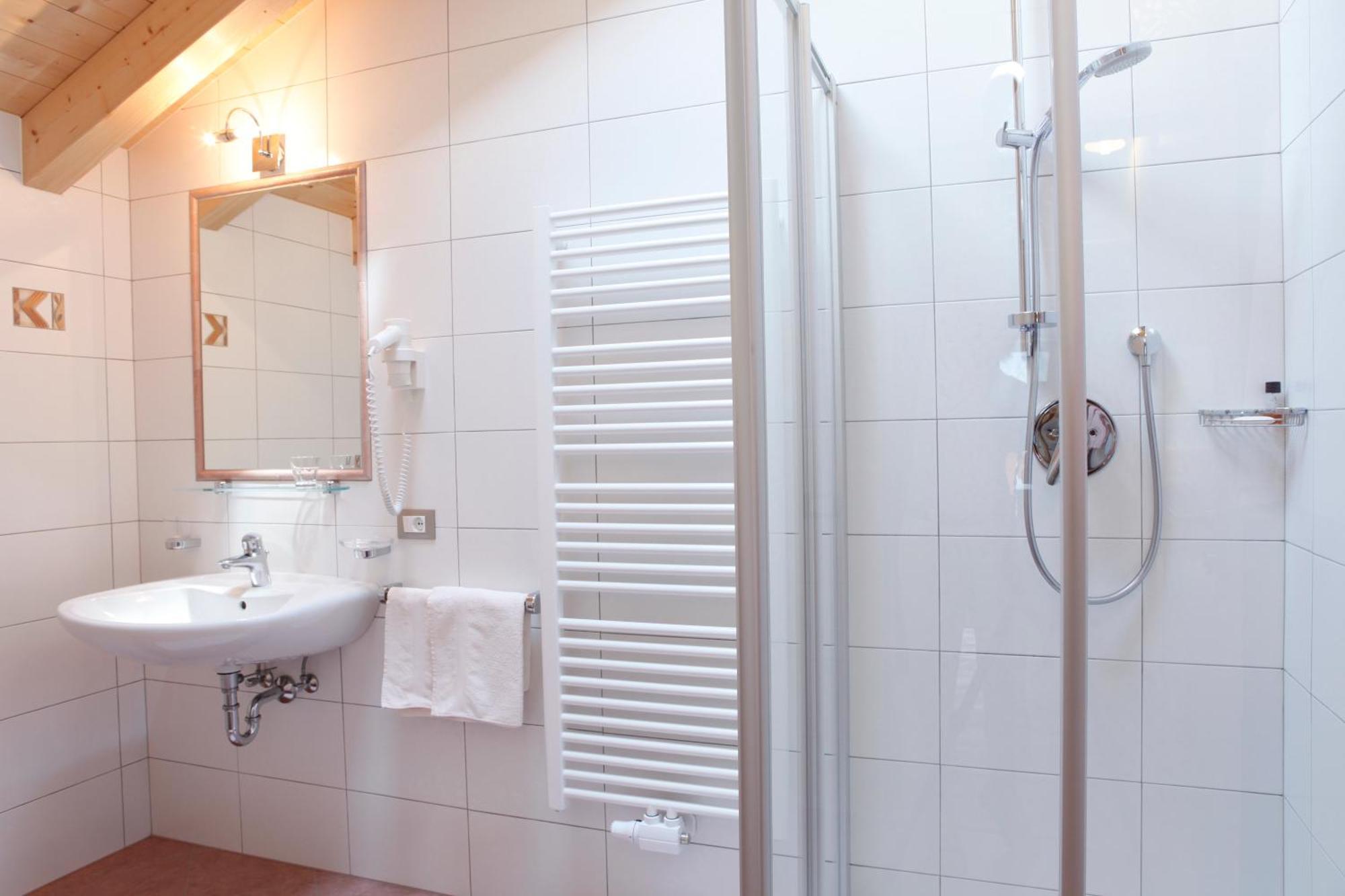 Hotel Garnì Iosc San Vigilio Di Marebbe Esterno foto