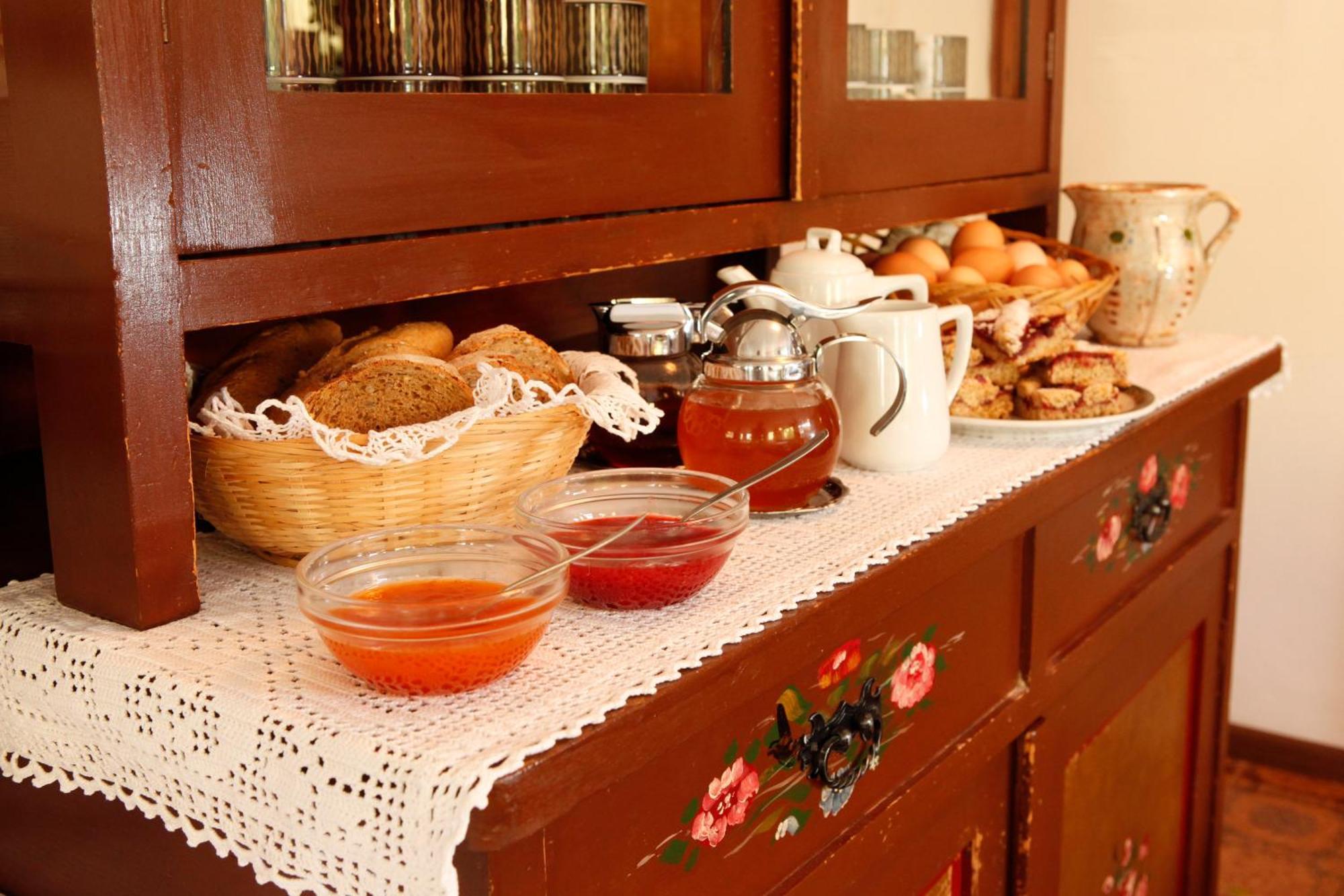 Hotel Garnì Iosc San Vigilio Di Marebbe Esterno foto