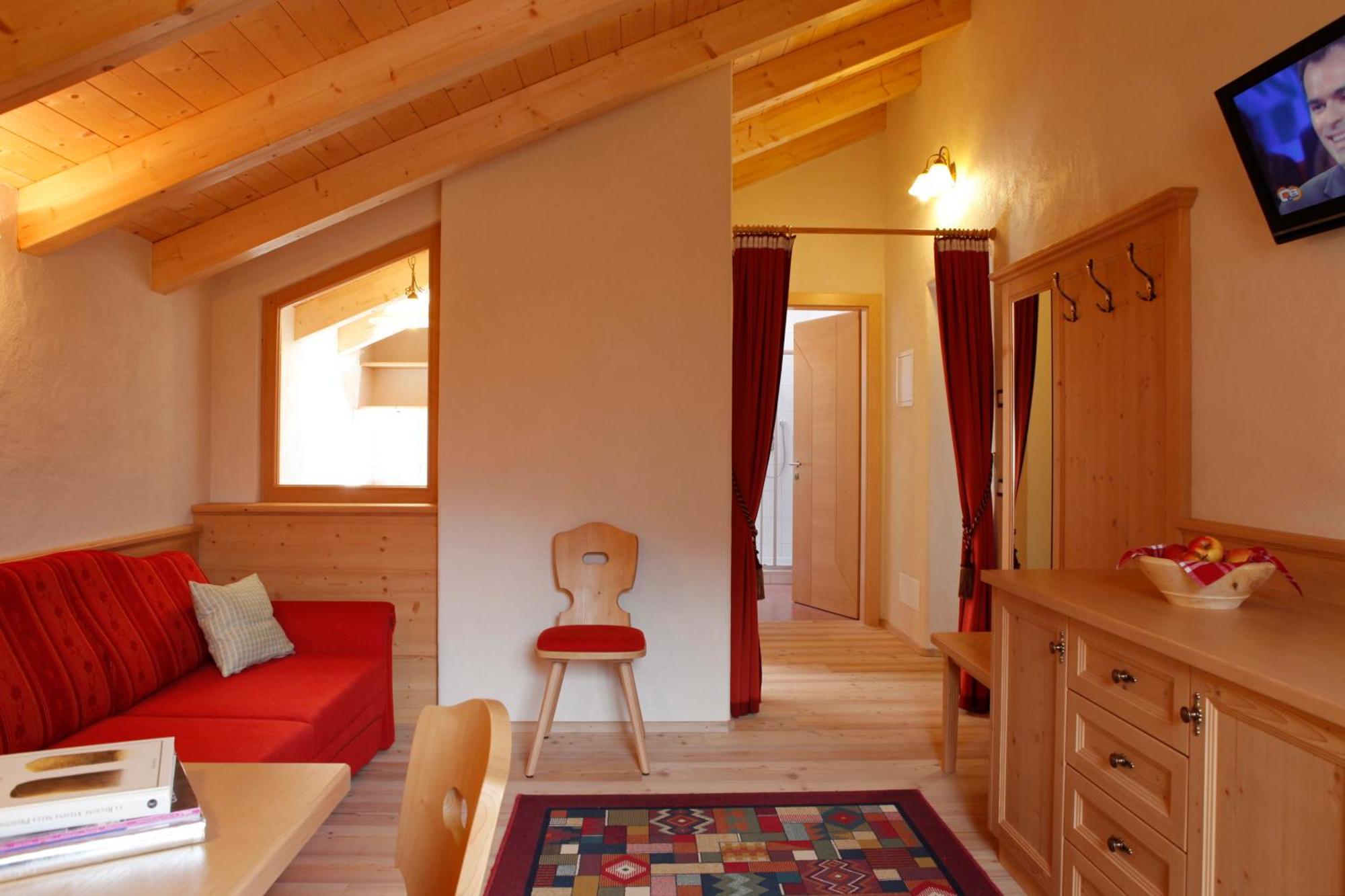 Hotel Garnì Iosc San Vigilio Di Marebbe Esterno foto