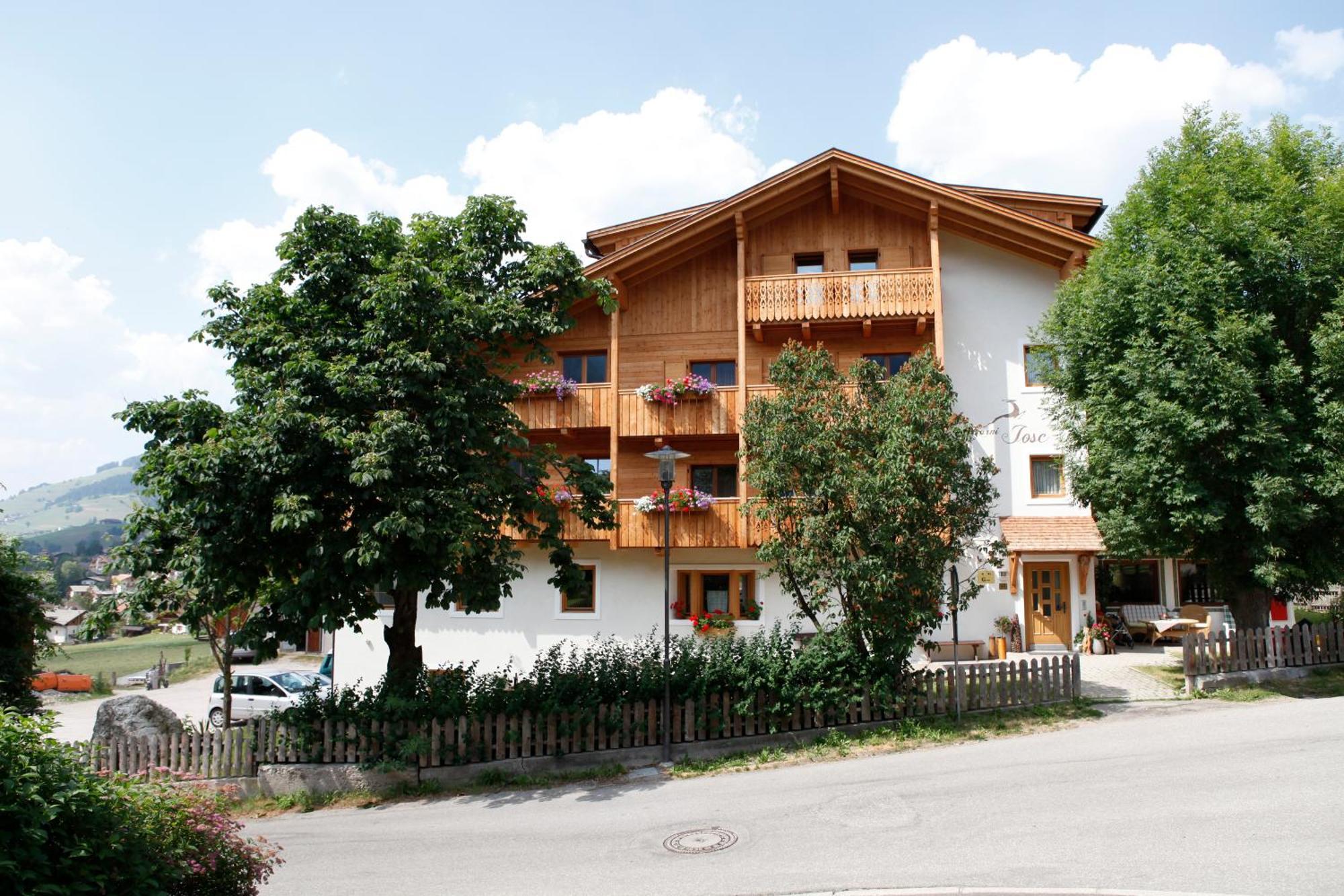 Hotel Garnì Iosc San Vigilio Di Marebbe Esterno foto
