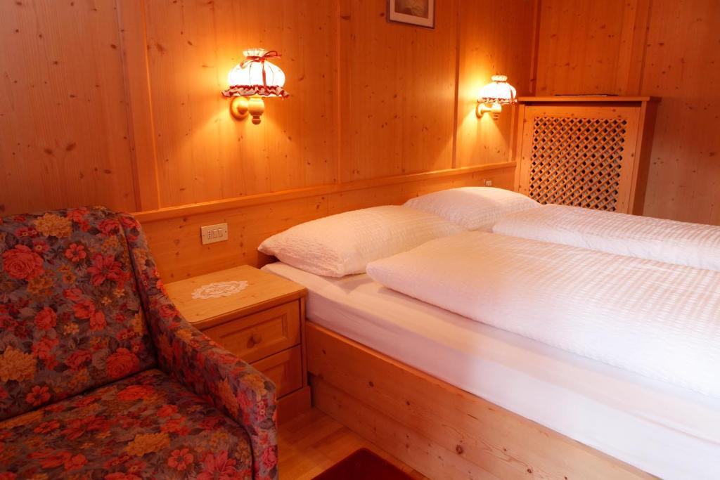 Hotel Garnì Iosc San Vigilio Di Marebbe Esterno foto
