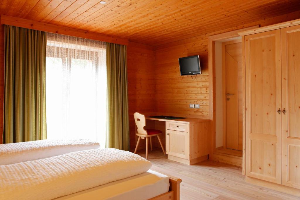 Hotel Garnì Iosc San Vigilio Di Marebbe Esterno foto