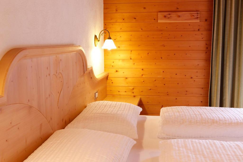 Hotel Garnì Iosc San Vigilio Di Marebbe Esterno foto